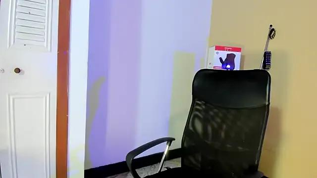 Freechat Violetta_0 on StripChat