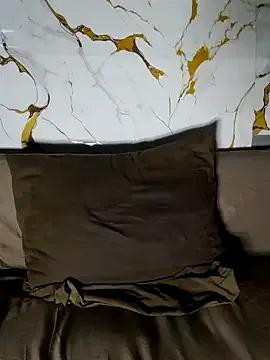 Freechat winterqueenx on StripChat