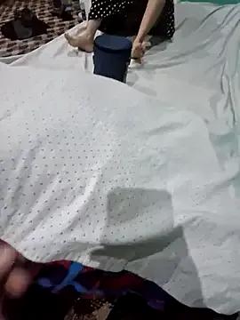 Freechat wow_couple_delhi on StripChat