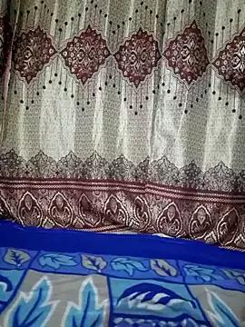 Freechat wow_couple_delhi on StripChat