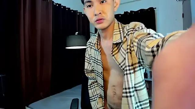 Freechat XloverXsiantwink on StripChat
