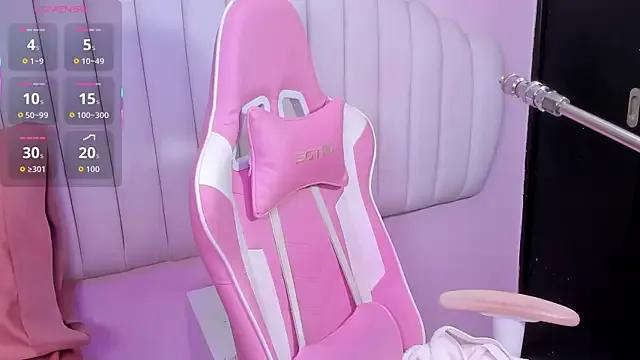 Freechat yailin_07 on StripChat