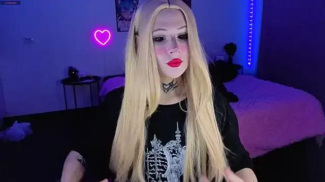 Freechat your_little_eva on StripChat