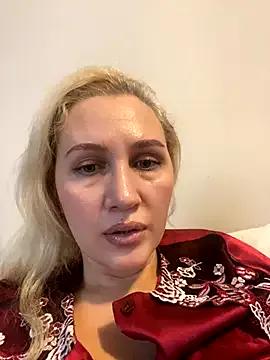 YourBlondee's avatar