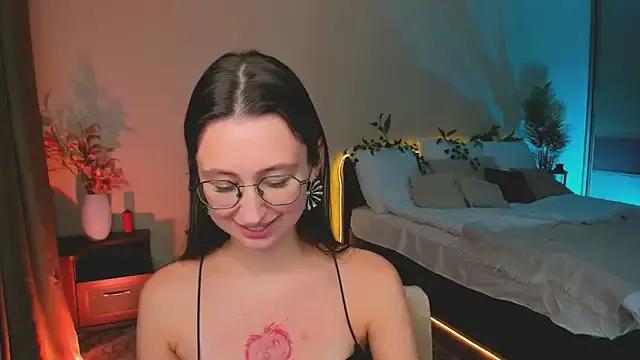 YourLovellyStory — Freechat on StripChat