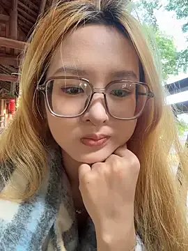 yuki_june on StripChat