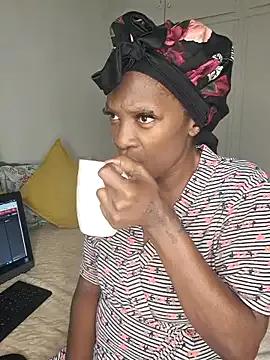 Freechat Yummychoklit on StripChat